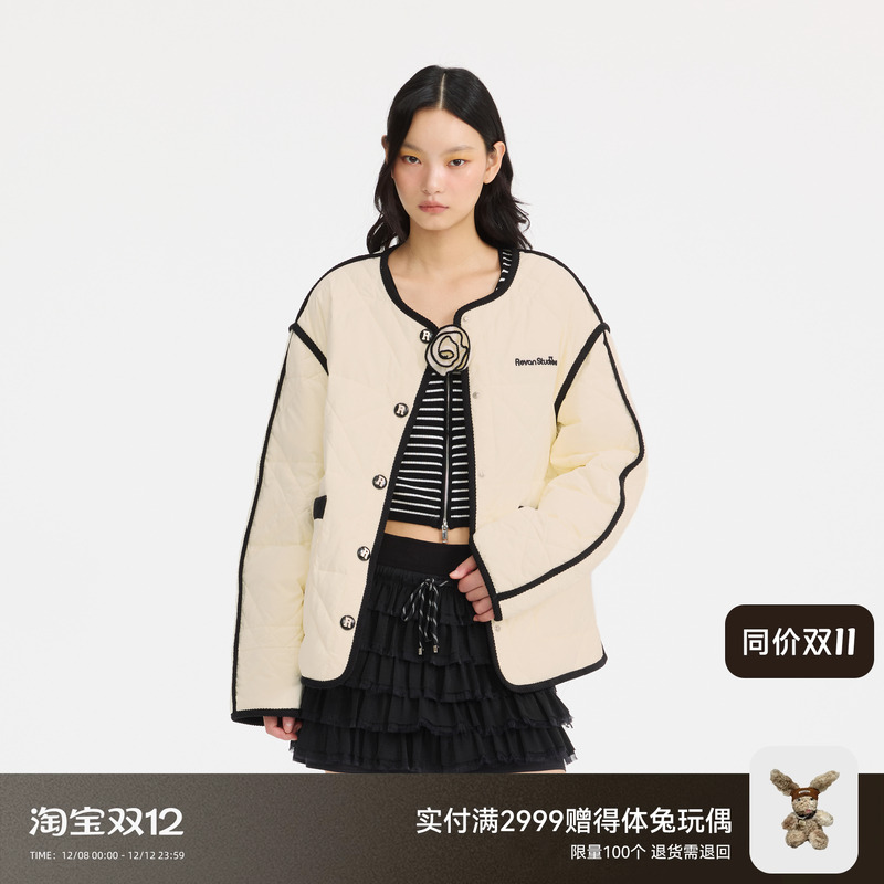 REVAN芮范樱桃系列小香风格纹羽绒服外套RM90502304