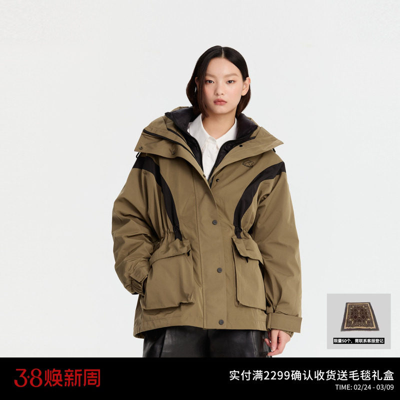 REVAN芮范新品设计师款运动风抽绳派克羽绒服RM90502220