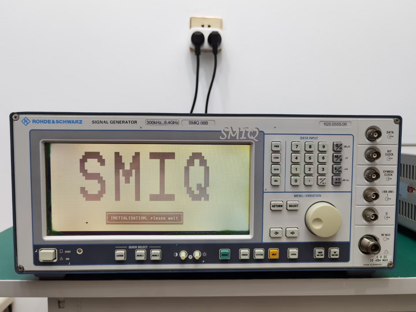 推荐原装罗德与施瓦茨 SMIQ06B SMIQ03B信号发生器热款