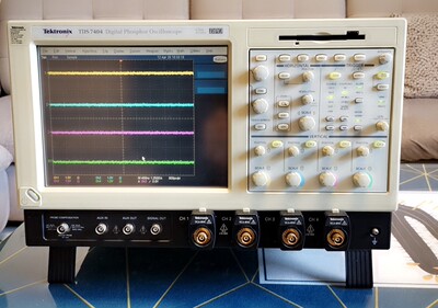 泰克Tektronix TDS7404 TDS7404B TDS7154B TDS7254B 7104B示波器