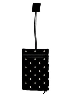 黑底四叶纹黑色简约通用车钥匙包套抽拉式迷你款女生专用钥匙包A8