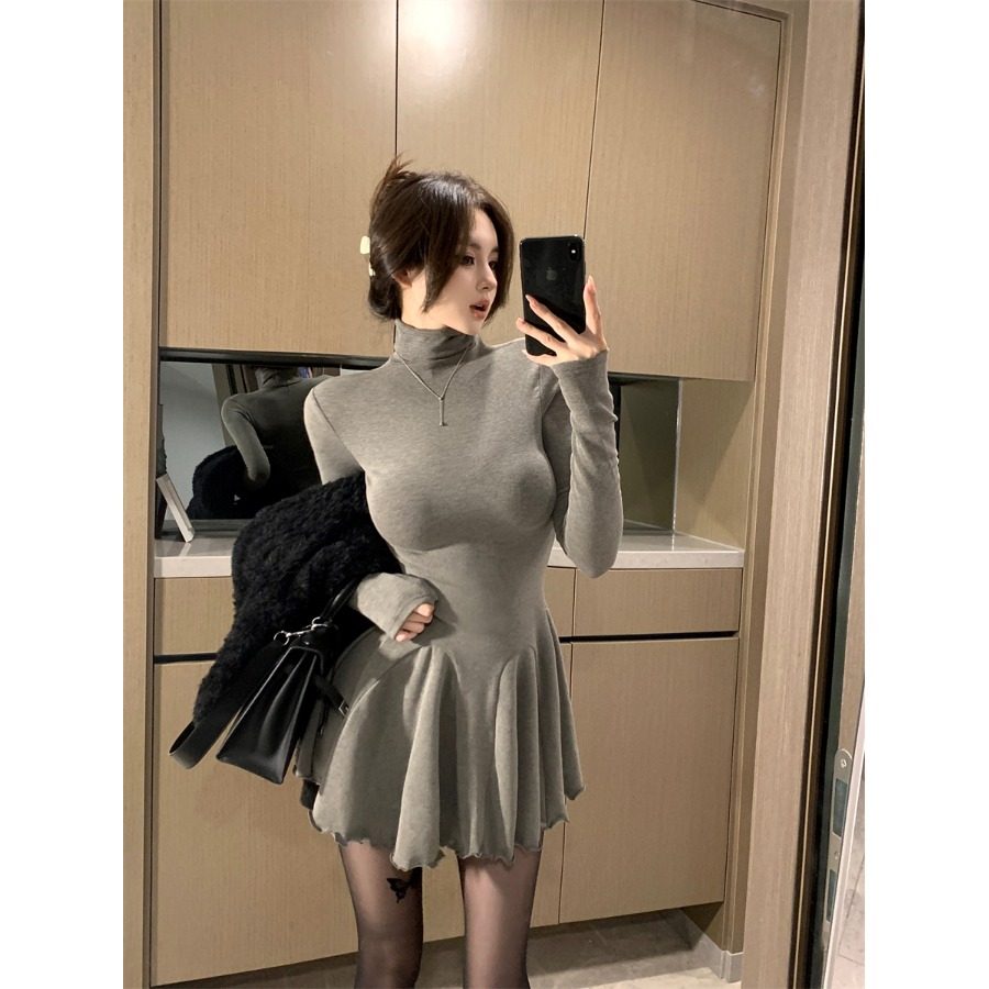 高领连衣裙长袖女气质收腰秋冬季短裙显瘦百搭打底裙子a字裙新款