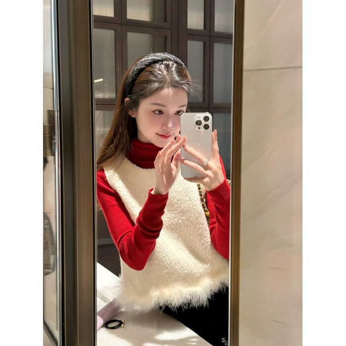 新年穿搭温柔风套装红色高领打底衫女春季叠穿毛毛马甲背心两件套