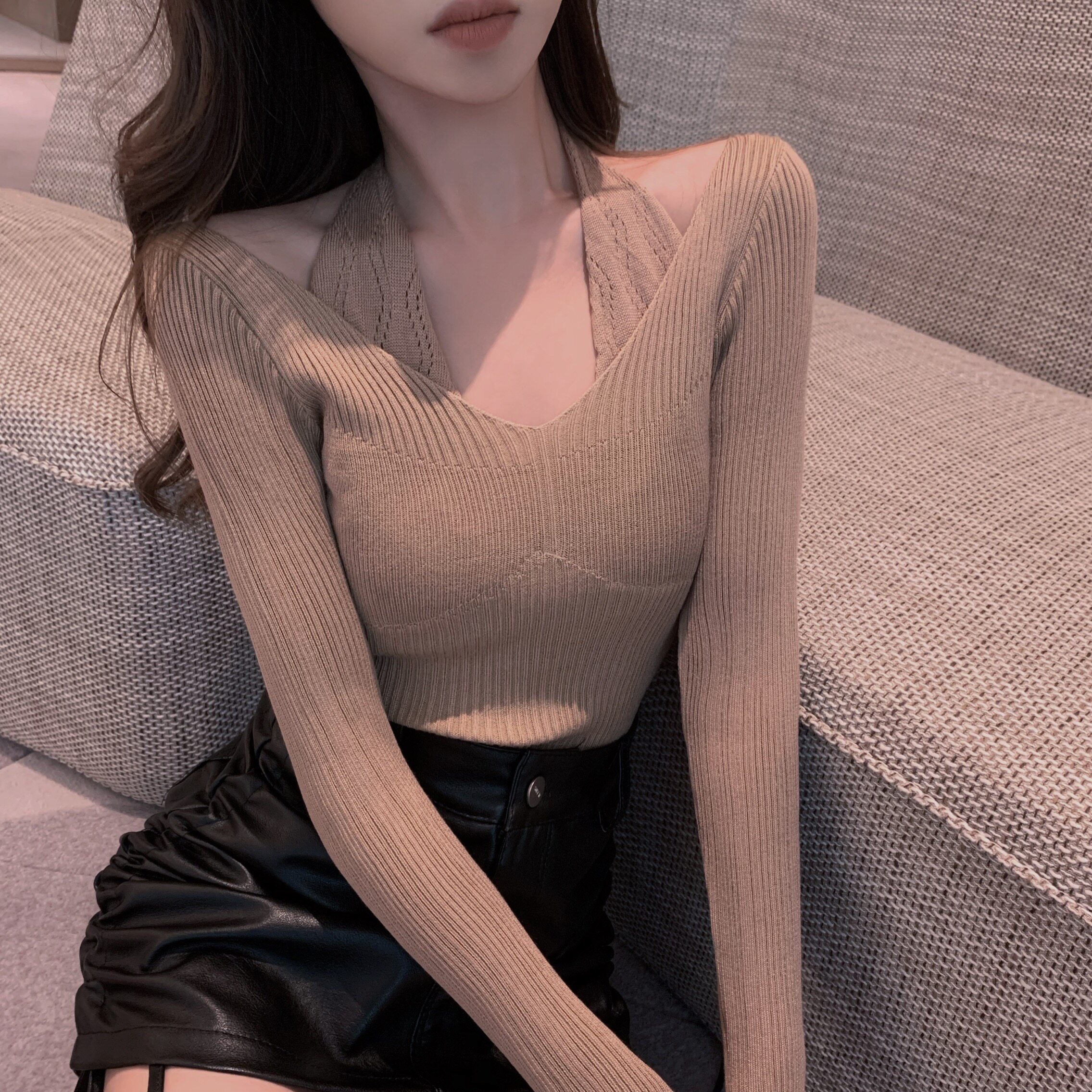 2026秋冬新款chic纯欲性感抹胸挂脖假两件长袖针织衫上衣弹力毛衣