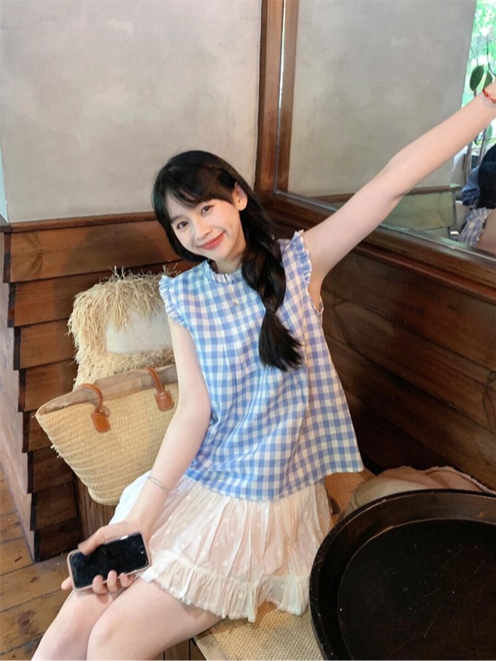 韩系穿搭木耳边立领格子衬衫女夏季蓝色无袖背心甜辣飞飞袖上衣女