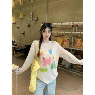 白色印花V领长袖t恤女2026夏季新款防晒罩衫宽松显瘦慵懒风小上衣