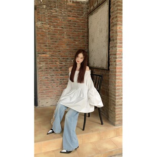 白色衬衫女喇叭长袖女2026春夏新款设计感打揽工艺一字肩气质上衣