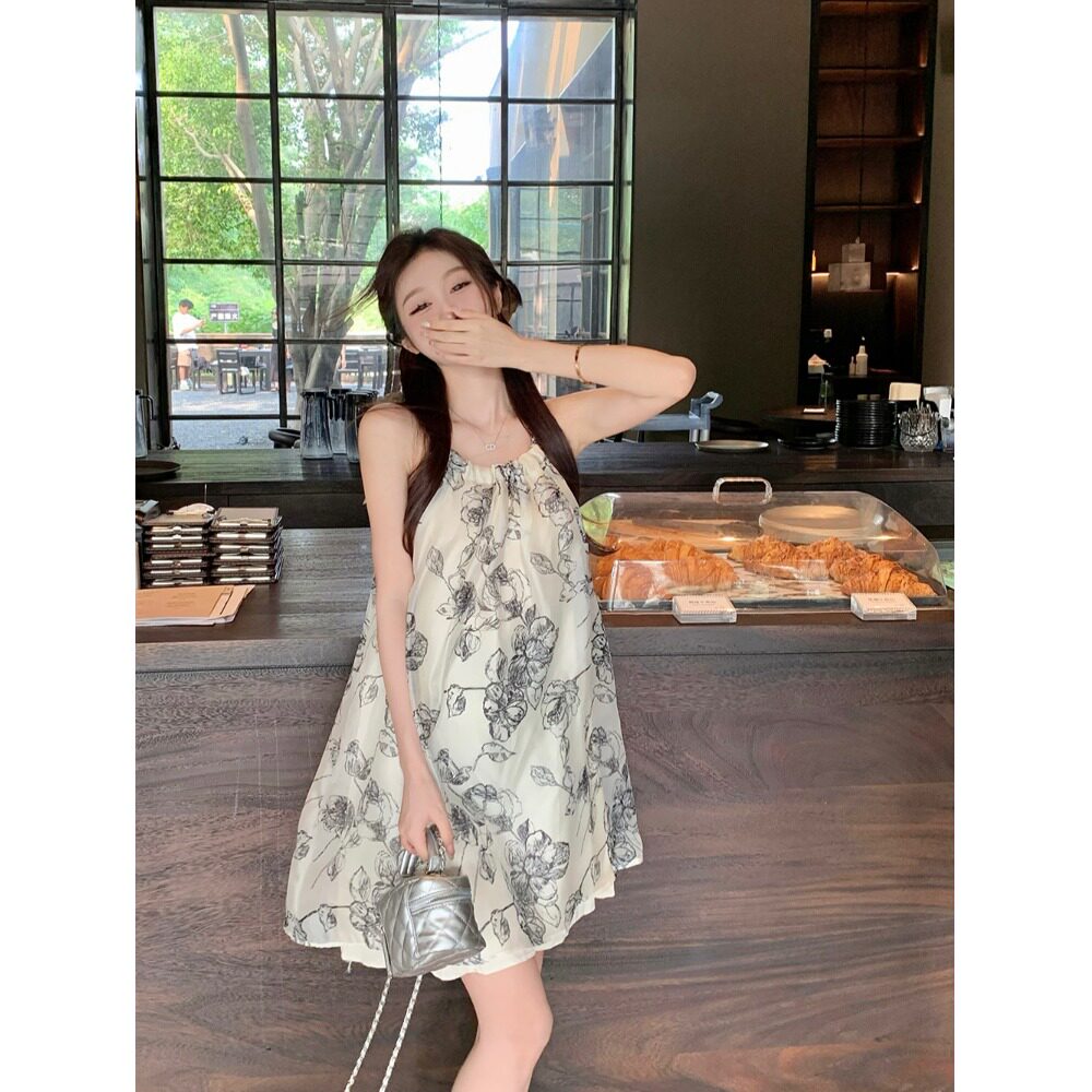 甜辣妹设计感印花连衣裙夏季新款素雅小众气质吊带短裙女