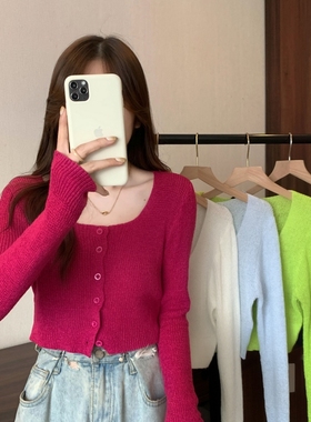 纯欲风上衣春秋2025年新款chic气质方领修身显瘦短款长袖针织衫女