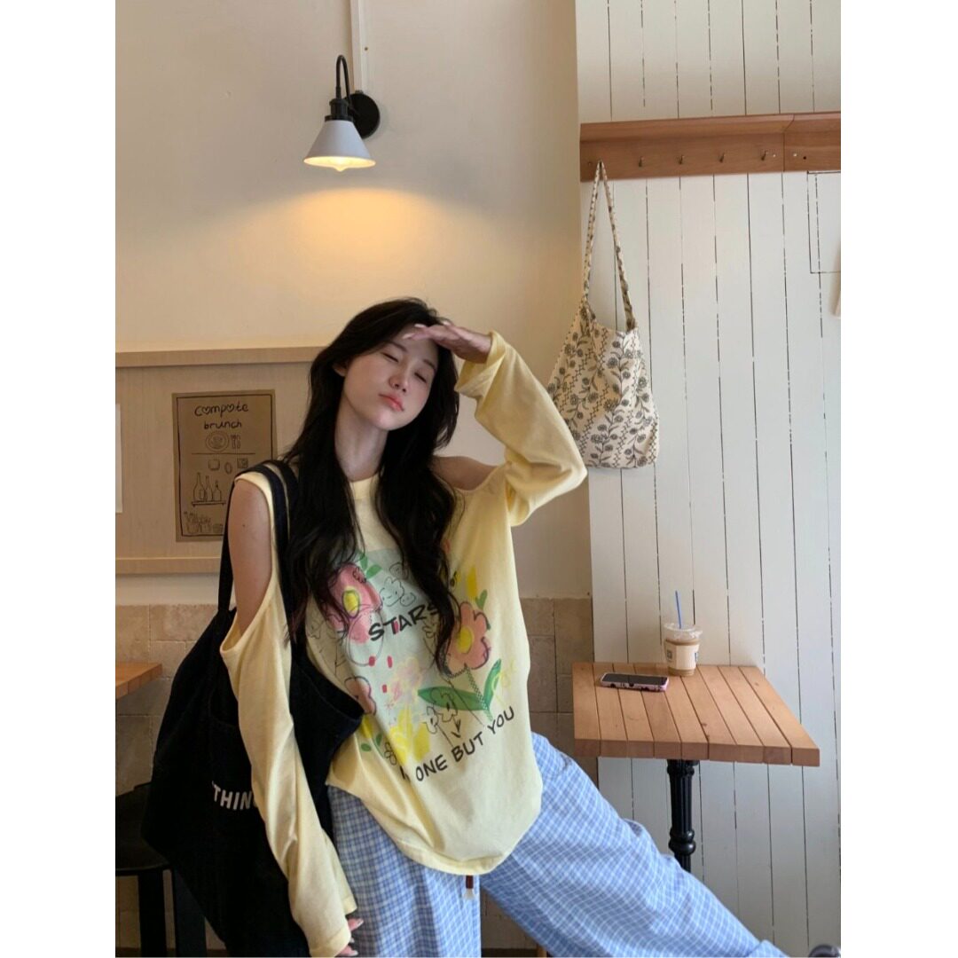 多巴胺露肩圆领长袖印花T恤女
