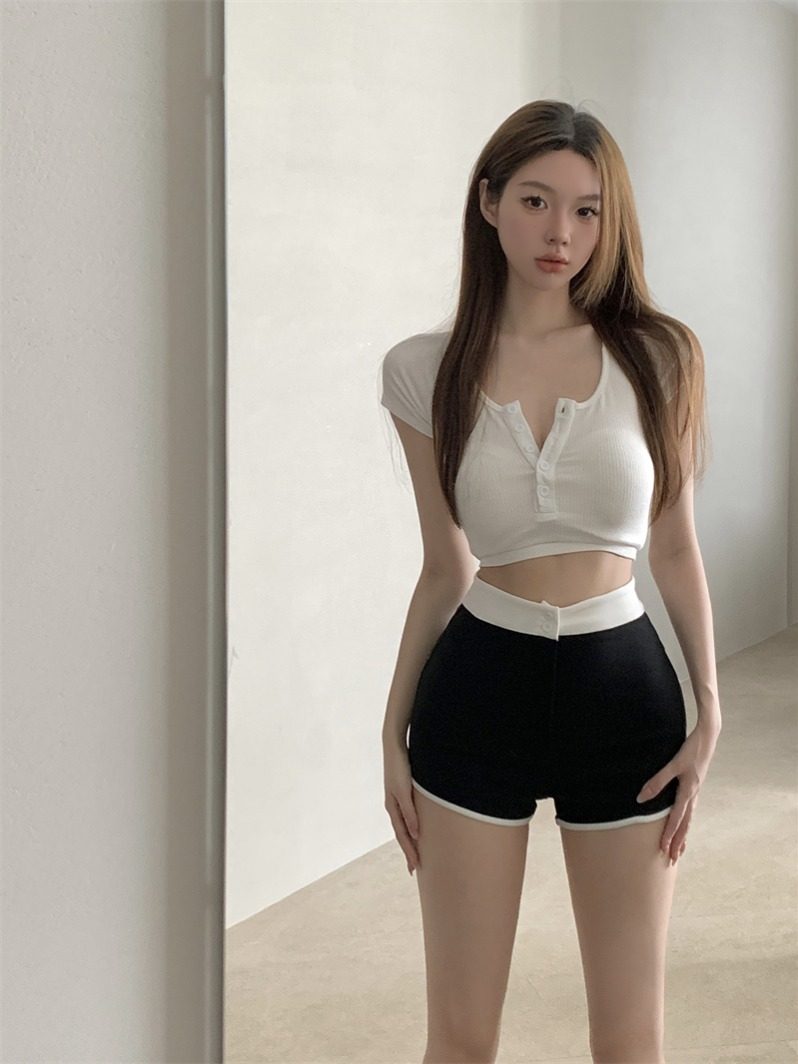 2026夏季新款套装时尚潮流印花纯欲风上衣和修身显腿长休闲短裤女