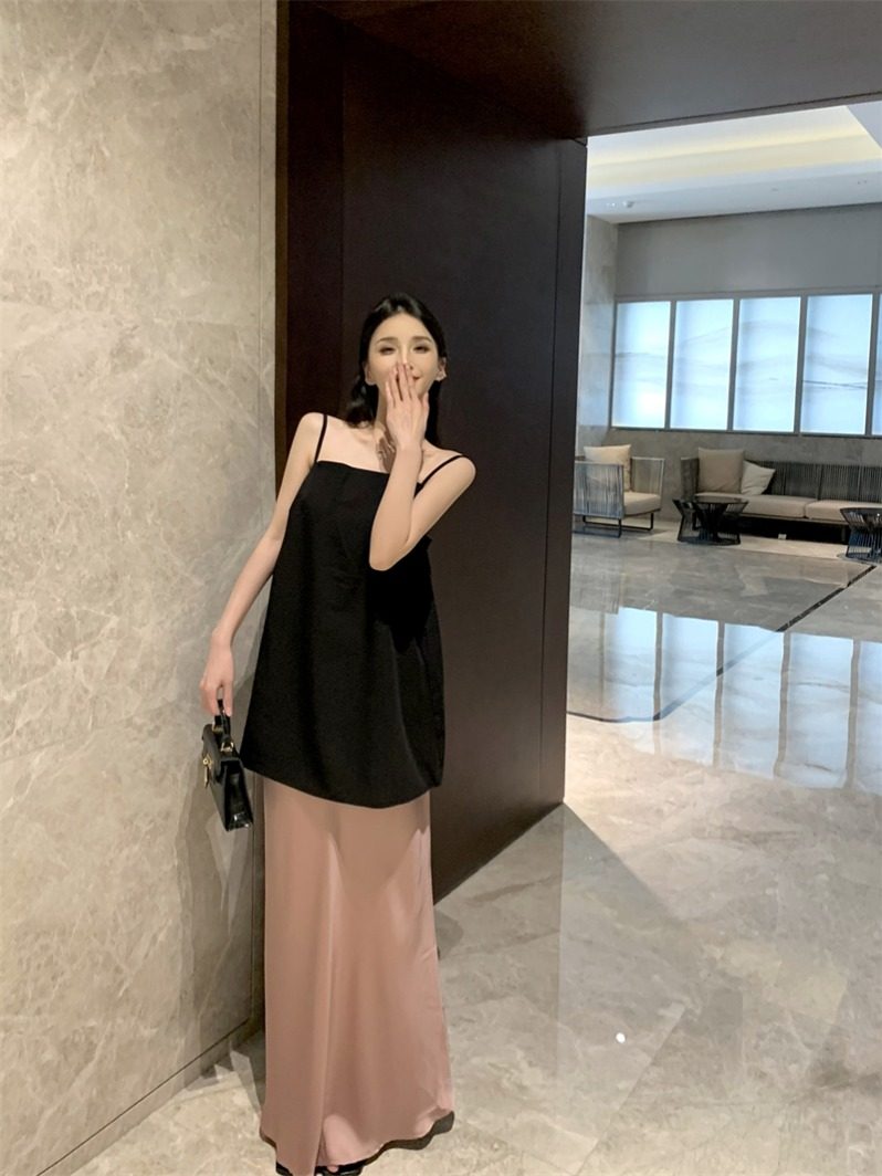 甜辣妹黑色简约时尚露背吊带背心+气质粉色缎面鱼尾半裙两件套ins