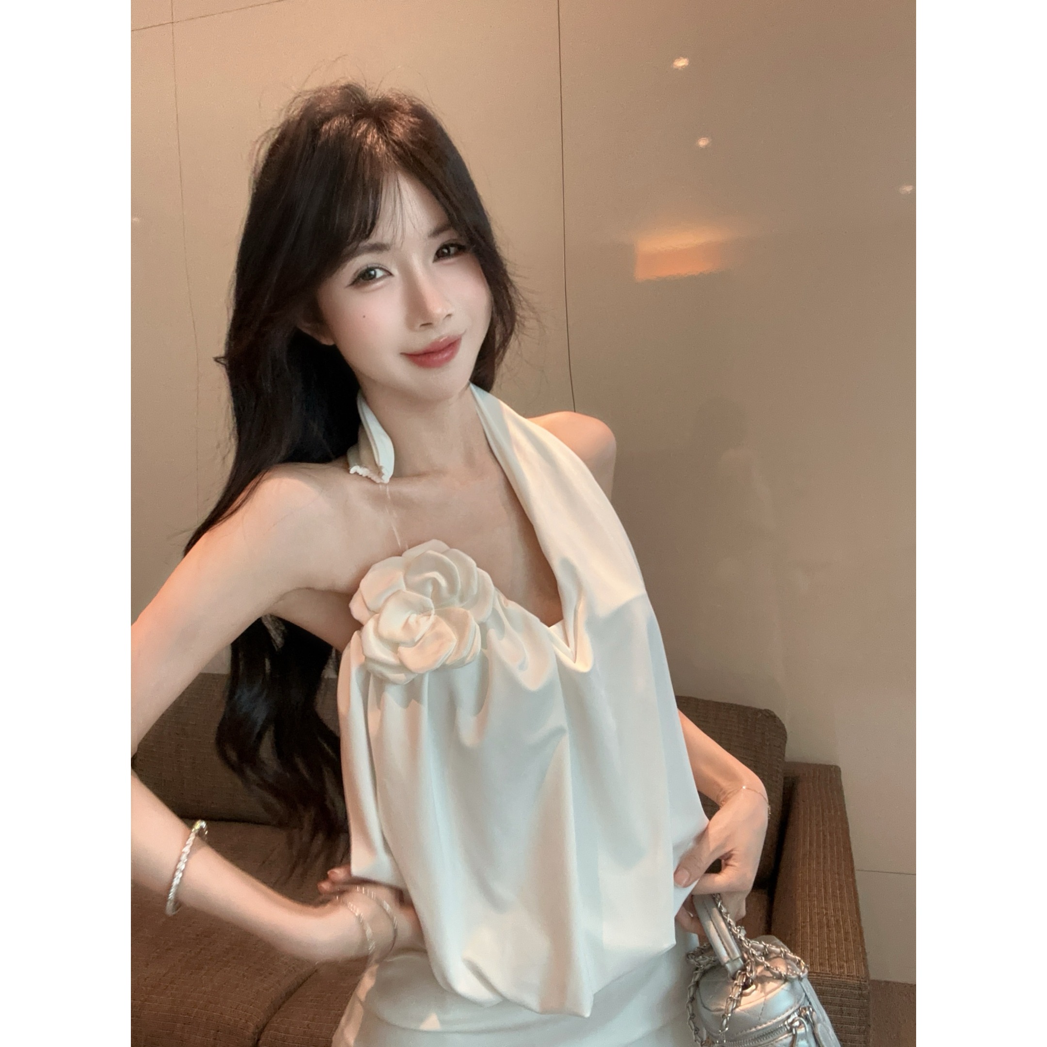 小香风纯欲立体花朵挂脖吊带背心女夏季新款洋气性感露背无袖上衣