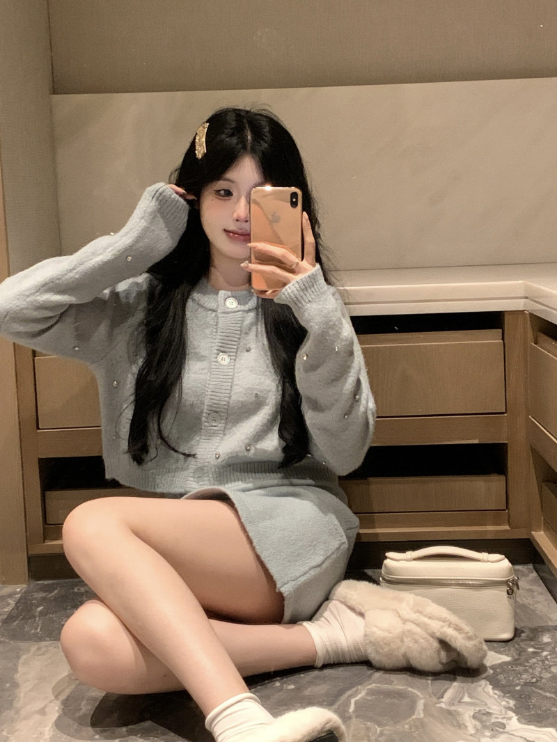 气质包臀半身裙毛衣套装女