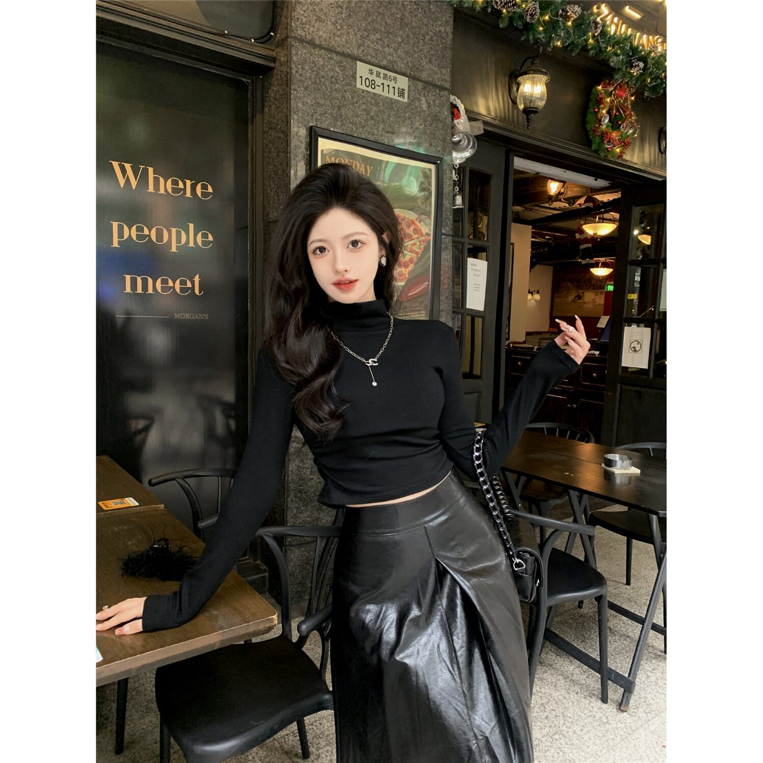 赫本风黑色高级感高腰半身裙女春秋御姐穿搭皮裙小个子a字百褶裙