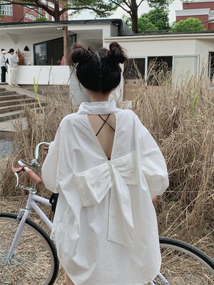 欧洲站2026早秋新款设计感蝴蝶结露背中长款衬衫百搭宽松上衣女潮