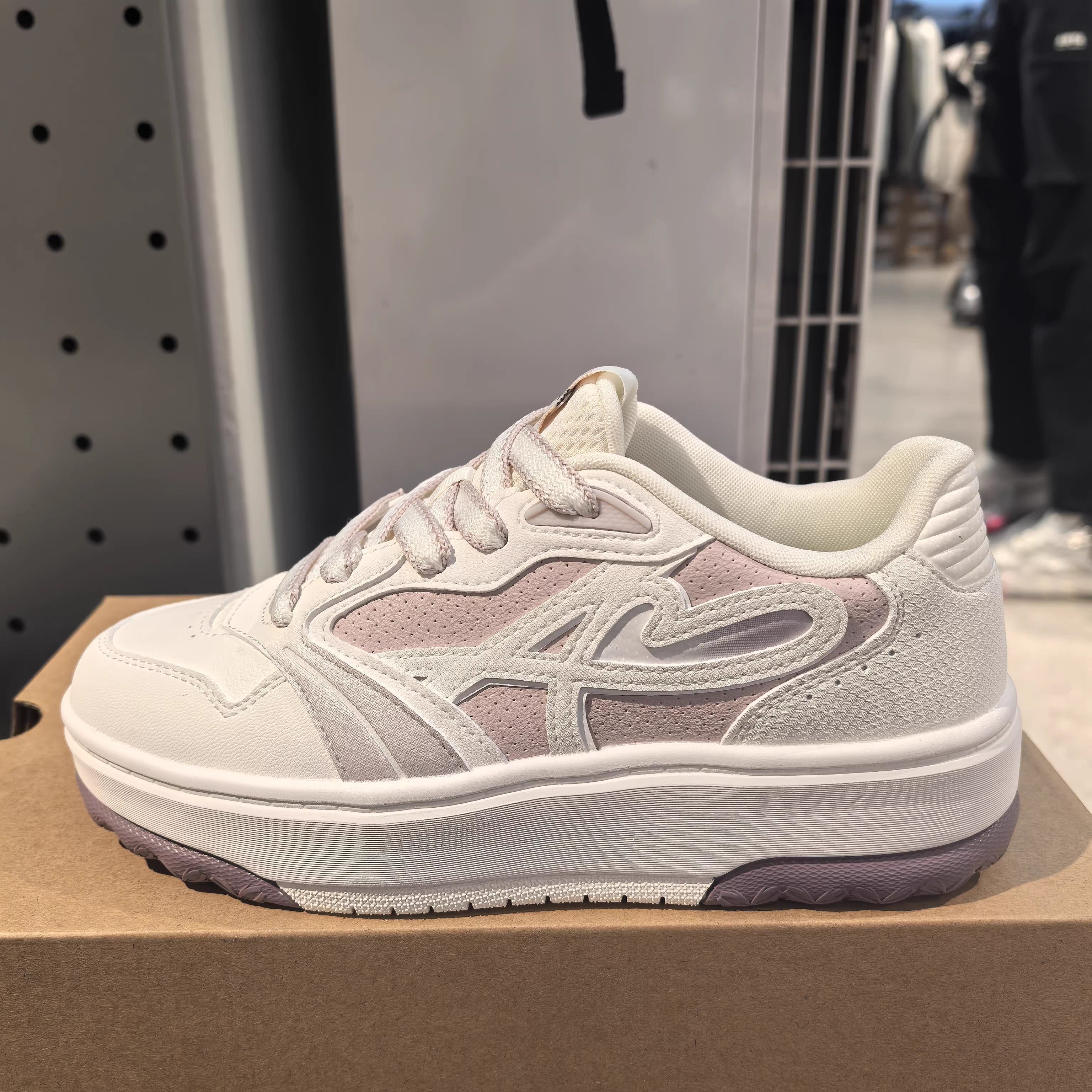 安踏好事发生晴风板鞋女新年配色7冬季新款休闲运动鞋子122618034,运动鞋new,板鞋,淘宝优惠券,粉丝福利购,淘宝优惠卷