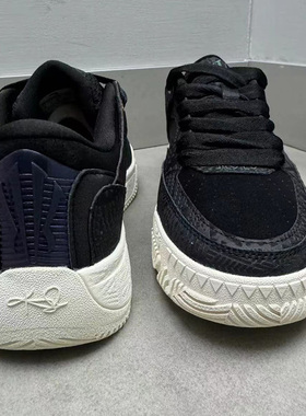 安踏凯里欧文同款板鞋男HELA CODE篮球7运动文化鞋正品112611804