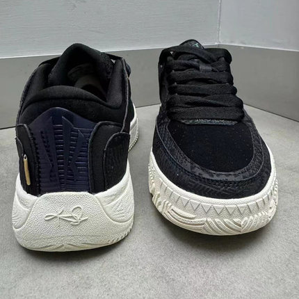 安踏凯里欧文同款板鞋男HELA CODE篮球7运动文化鞋正品112611804