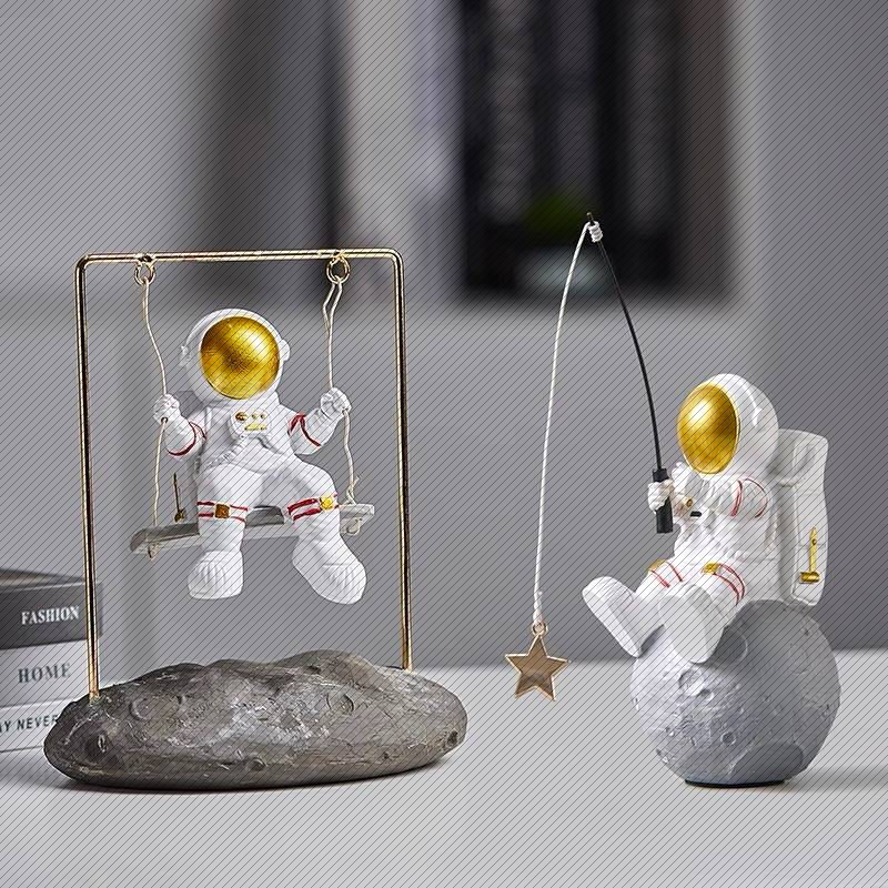 树脂宇航员钓星星摆件
