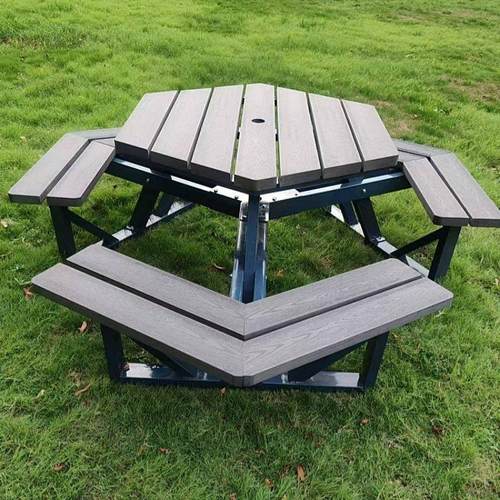 户外桌椅休闲圆桌六边形实木塑木桌子公园棋牌桌组合景区室外座椅