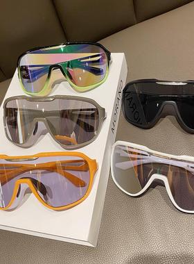 抗UV太阳眼镜女户外跑步太阳眼镜日夜两用运动护目防风骑行眼镜男