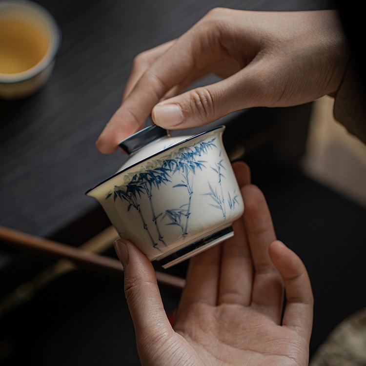 新品盖碗釉下彩手绘青花竹子家用功夫茶140ml 泡茶碗茶杯