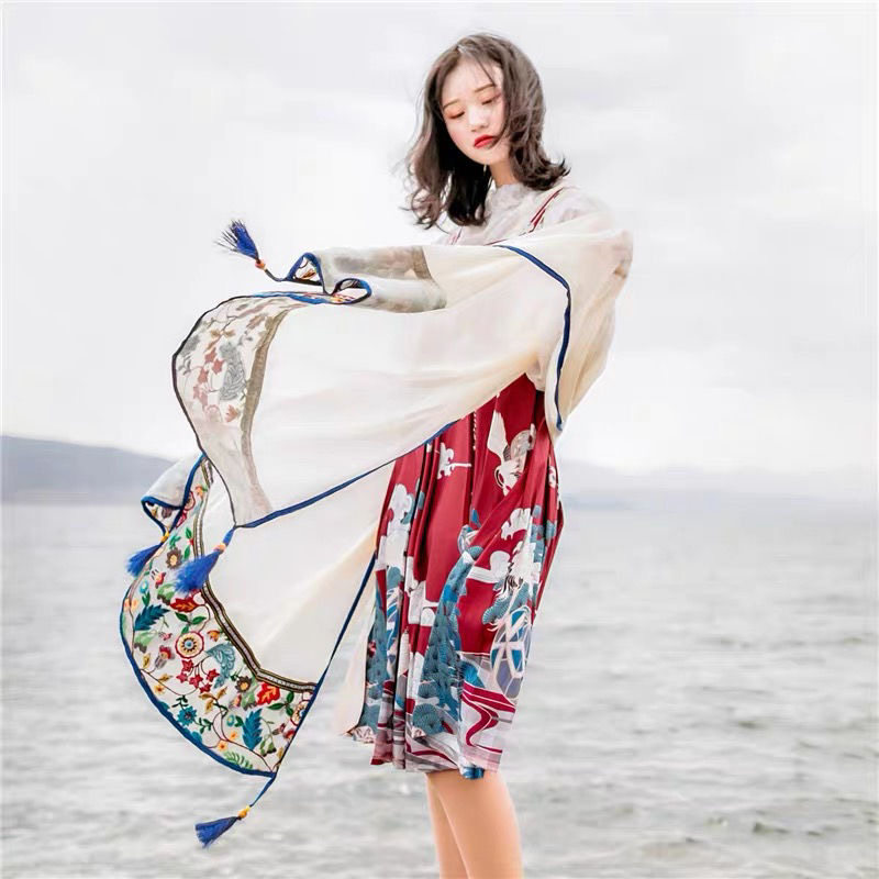 民族风披肩围巾女防晒丽江旅游棉麻复古绣花丝巾春夏百搭刺绣纱巾