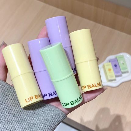 温柔水嫩浅唇 谁能不爱~莎琪诺虾青素护唇膏润泽保湿唇部淡化唇纹
