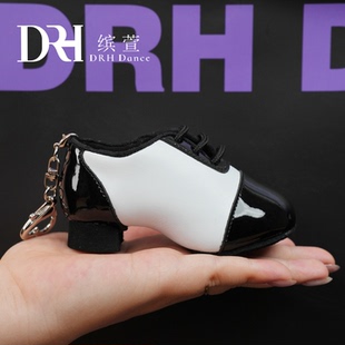 DRH缤萱-熊猫配色迷你拉丁舞鞋小挂件配饰舞蹈达人浅肤包包配饰