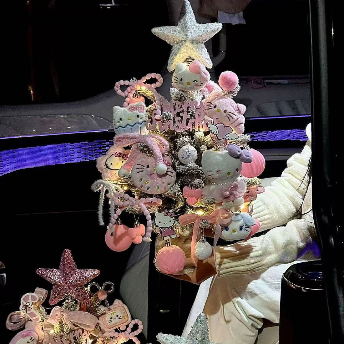 永生花情人节礼物送女朋友hellokitty圣诞树摆件2025新款氛围布置