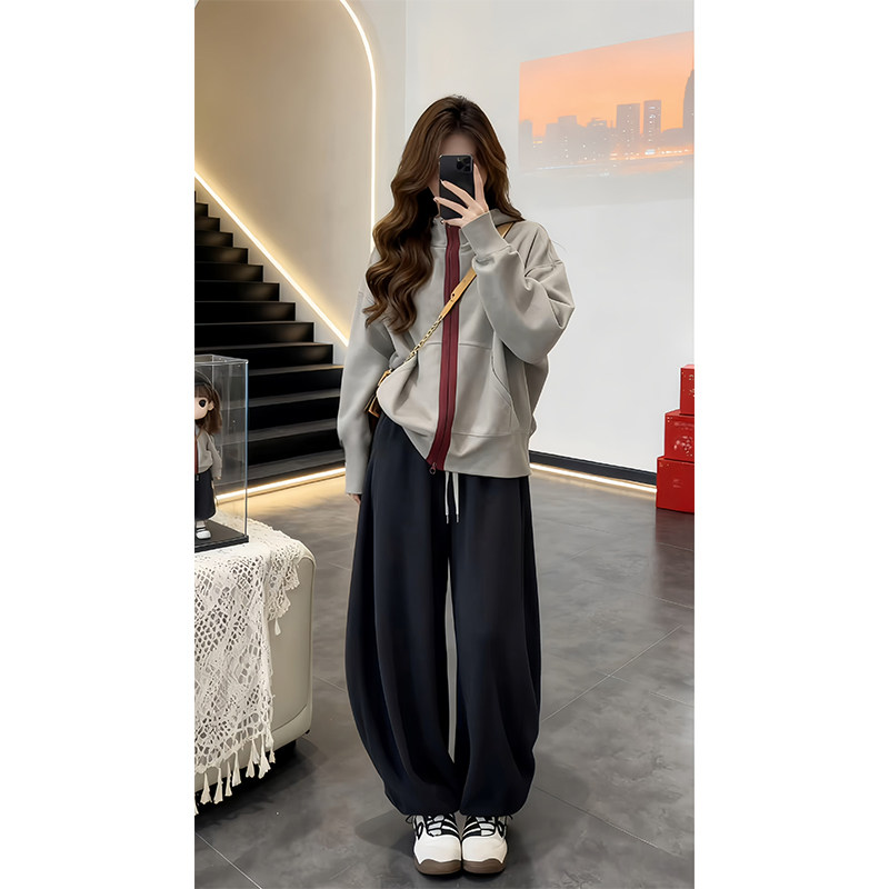 开春ootd穿搭一整套高级感韩系慵懒休闲灰色连帽卫衣阔腿裤套装女