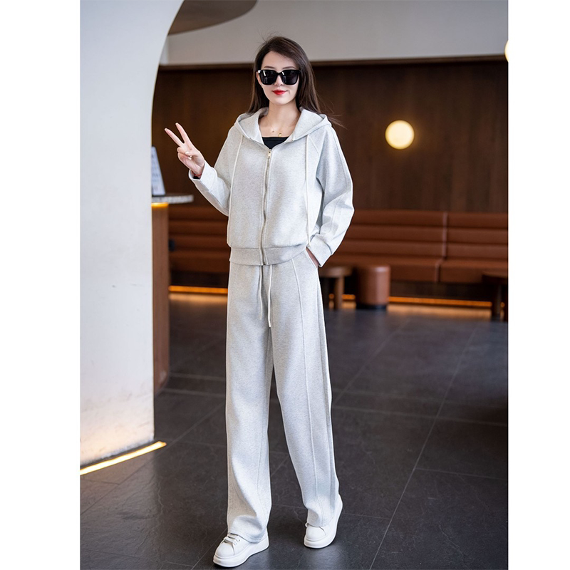 时尚休闲运动套装女秋季洋气质减龄显瘦连帽开衫阔腿裤跑步两件套