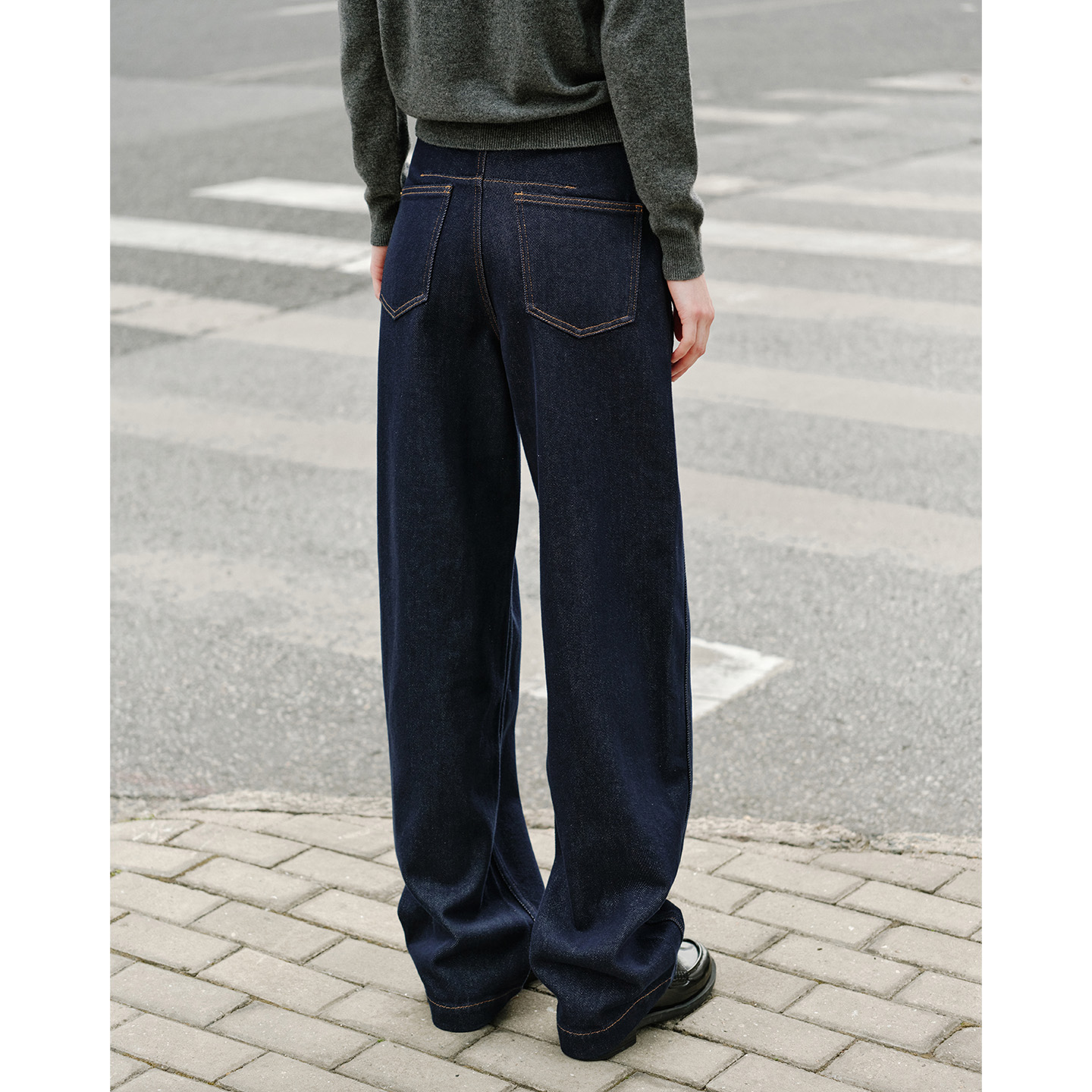 卓凡尼·华伦天奴牛仔长裤