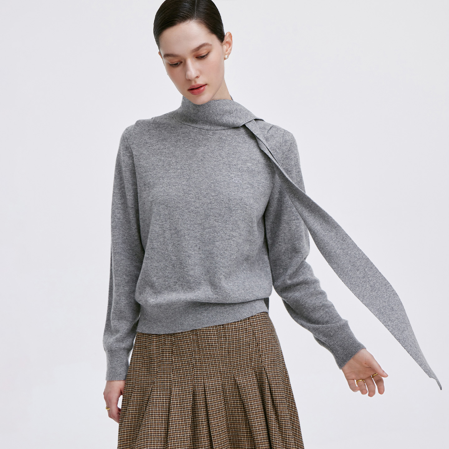 卓凡尼·华伦天奴休闲羊毛针织衫