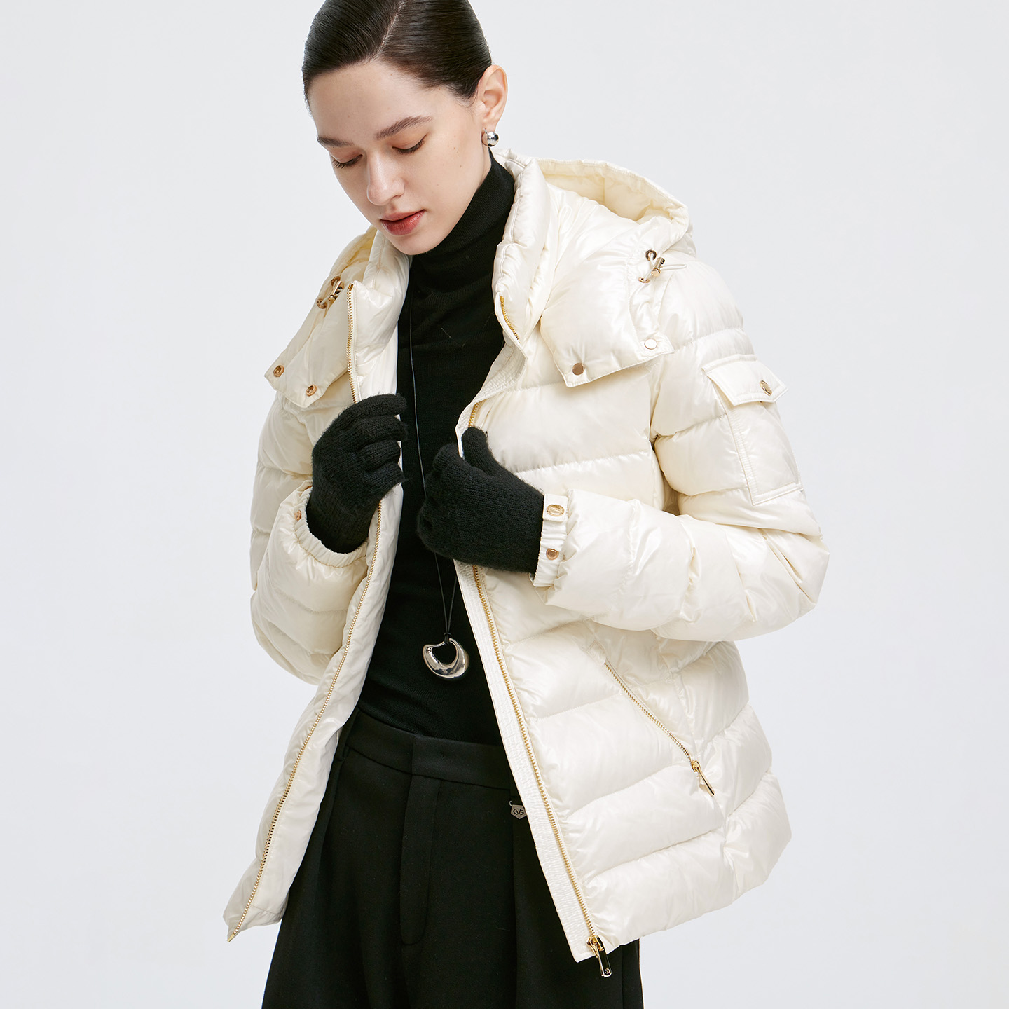 卓凡尼·华伦天奴时尚连帽羽绒服