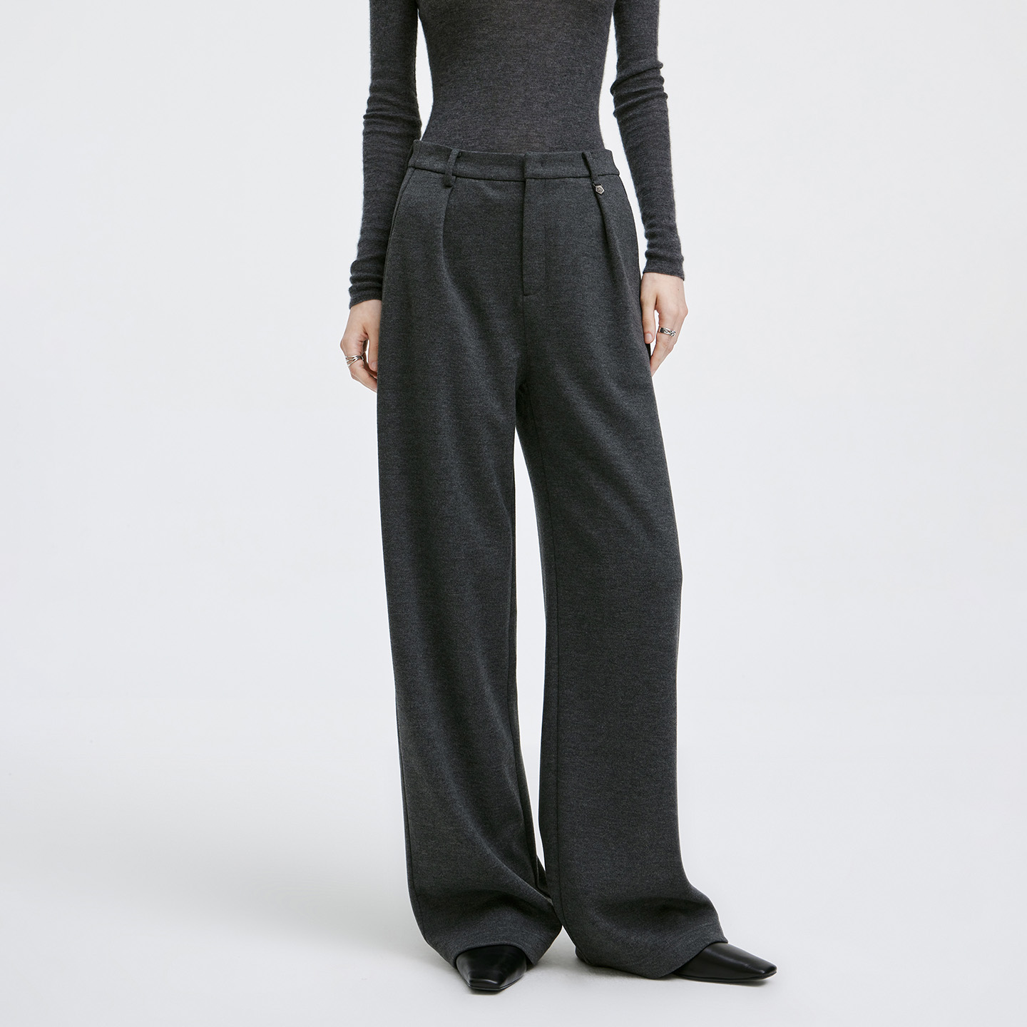 卓凡尼·华伦天奴垂感休闲直筒裤