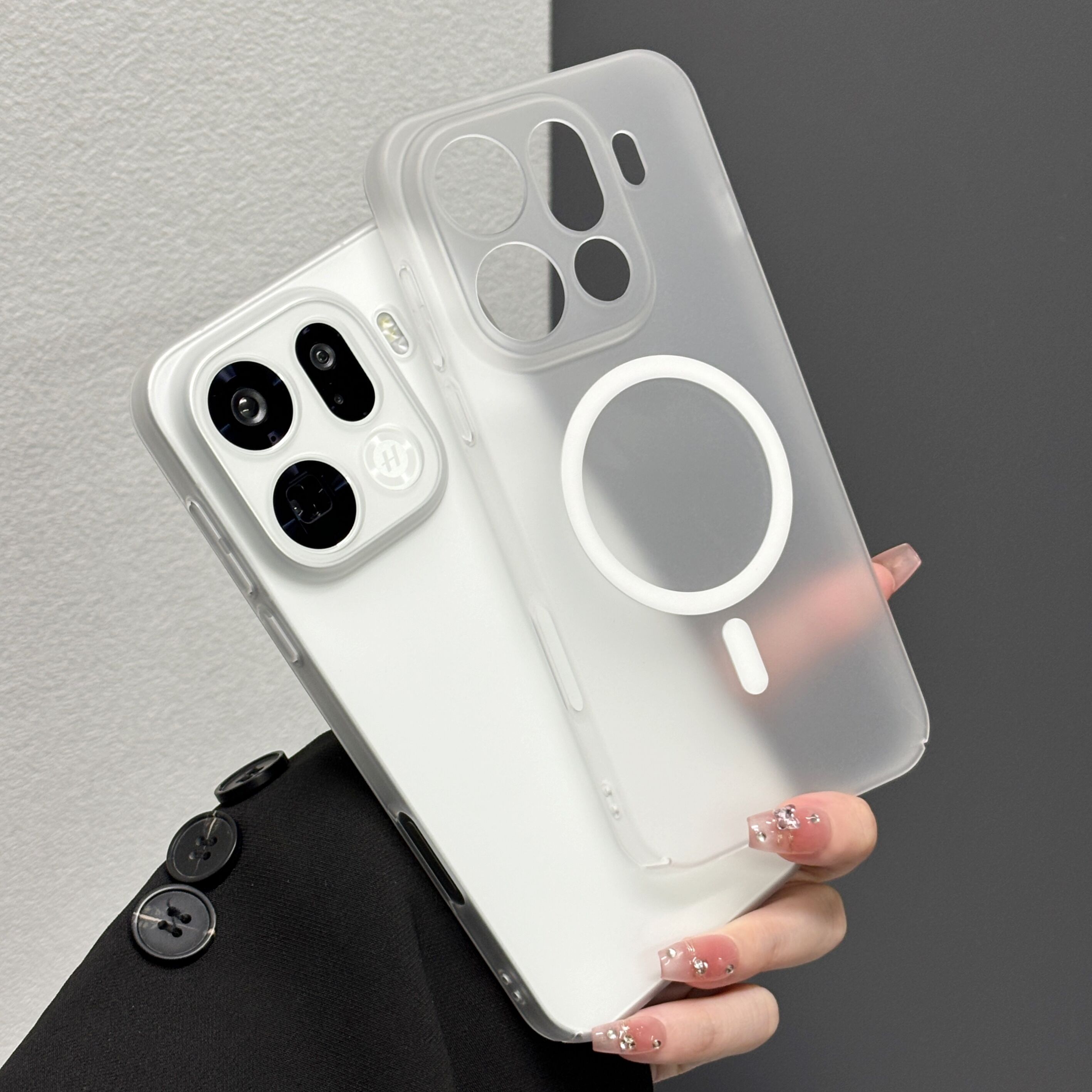 磨砂透明磁吸轻薄手机壳防指纹