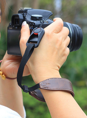 相机腕带适用富士XS20 XS10 XT50手绳索尼A7M4 ZVE10 II微单防丢绳佳能R50 R10 R5快拆扣手绳尼康Z30单反挂绳