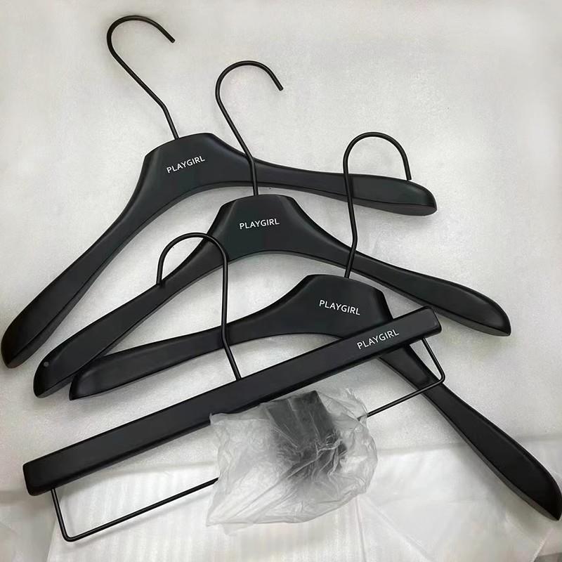 服装专佐致(收衣架实木烤漆女儿童防滑用店无装痕级黑木质衣撑裤