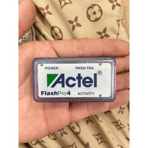 客服在线:CPLD FPGA 下载器 烧录器 FLASHPRO4【议价】