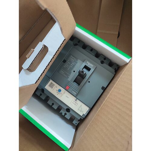 客服在线:施耐德CVS250F 4P250A全新塑壳断路器生产日期20【议价