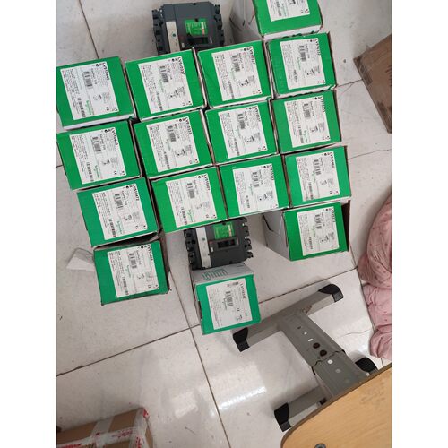 客服在线:施耐德CVS塑壳断路器100F 160F 250F【议价】