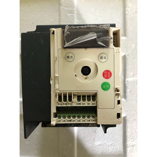 客服在线:Schneider Electric/施耐德变频器ATV30【议价】