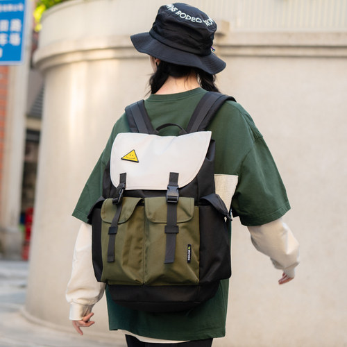 across休闲女生户外涤纶电脑背包