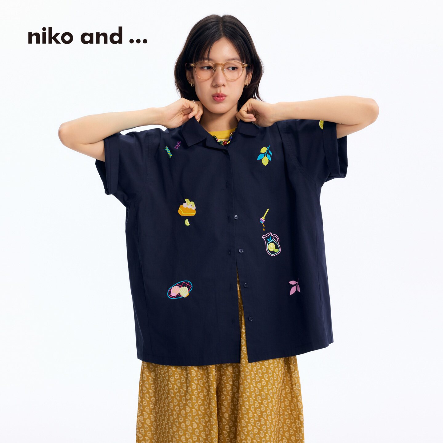 niko and ...衬衫女[十五]2026秋季新款古巴领刺绣短上衣898394图片