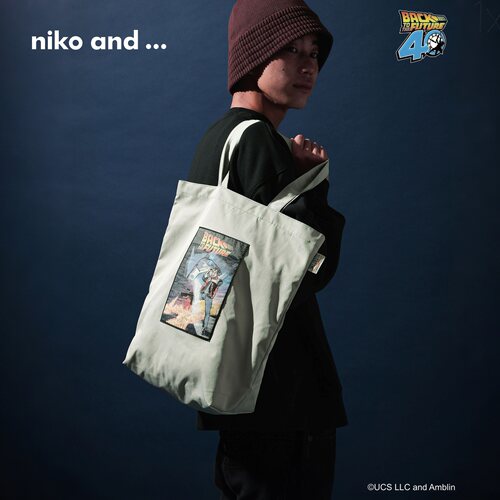 niko and ...回到未来合作系列2025新款潮流印花休闲帆布包600175