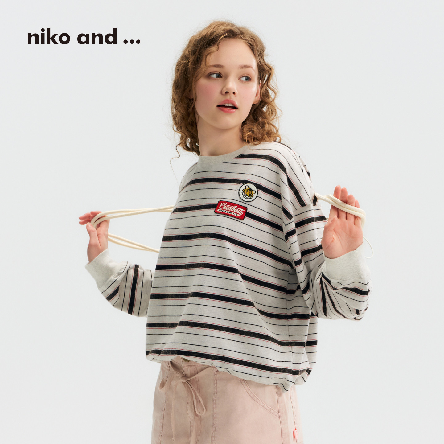【博主同款】niko and ...T恤女26春新款条纹刺绣长袖