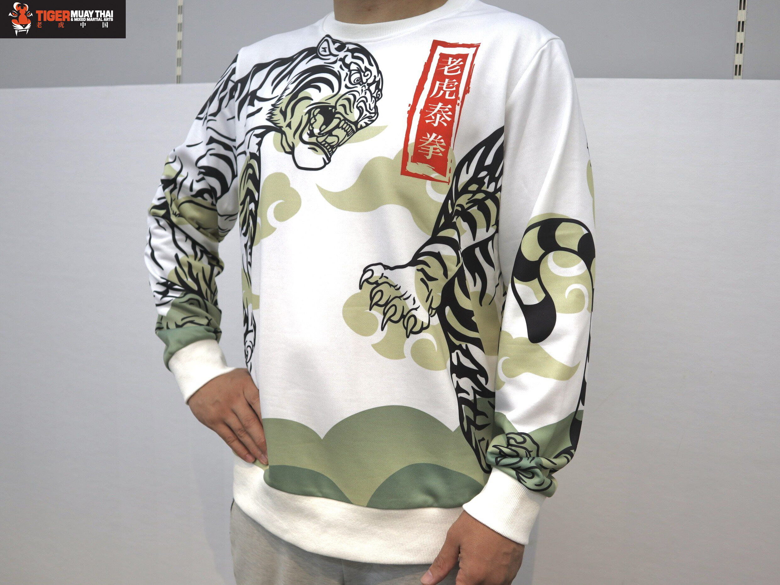 秋冬季新品正品老虎泰拳潮服圆领卫衣户外休闲运动款泰国纹身印花