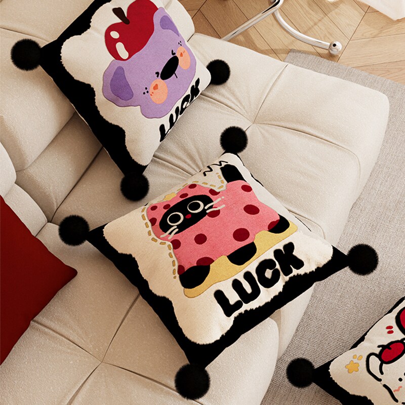 卡通可爱抱枕靠枕沙发靠垫荷兰绒